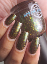 Load image into Gallery viewer, Victorian Varnish - Creekside Chills