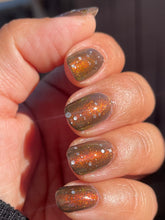 Load image into Gallery viewer, Humble Bee Polish - xarhtnA