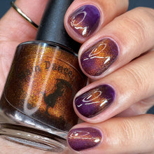 Load image into Gallery viewer, Rain Dance Lacquer - Violet Crumble - MAGNETIC