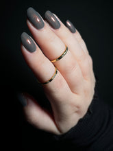 Load image into Gallery viewer, Humble Bee Polish - acillateM