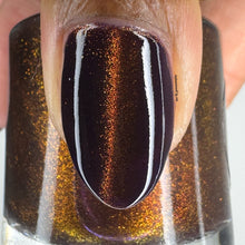 Load image into Gallery viewer, Rain Dance Lacquer - Violet Crumble - MAGNETIC
