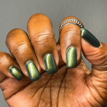 Load image into Gallery viewer, Rain Dance Lacquer - Chrysochus - MAGNETIC