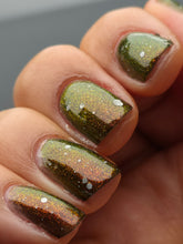 Load image into Gallery viewer, Humble Bee Polish - xarhtnA