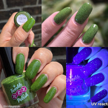 Load image into Gallery viewer, Twinkle Hex Polish - Garden Fresh Ghouls