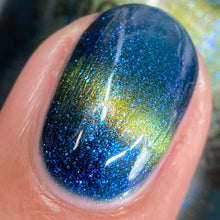 Load image into Gallery viewer, Rain Dance Lacquer - Chrysochus - MAGNETIC