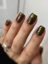 Load image into Gallery viewer, Victorian Varnish - Creekside Chills