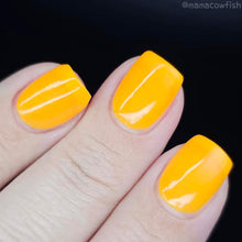 Load image into Gallery viewer, Paradox Polish - The Crow - GITD TOPPER