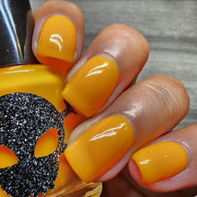 Load image into Gallery viewer, Paradox Polish - The Crow - GITD TOPPER