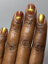 Load image into Gallery viewer, Victorian Varnish - CADOU CLAWS - MAGNETIC