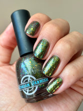 Load image into Gallery viewer, Victorian Varnish - Creekside Chills