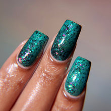 Load image into Gallery viewer, Chamaeleon Nails - Shadow Wolf - THERMAL