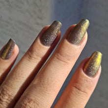 Load image into Gallery viewer, Rain Dance Lacquer - Schizm
