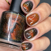 Load image into Gallery viewer, Rain Dance Lacquer - Orodruin - MAGNETIC
