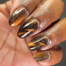 Load image into Gallery viewer, Rain Dance Lacquer - Orodruin - MAGNETIC
