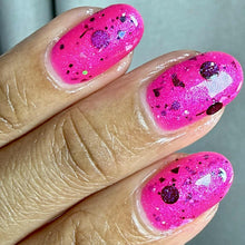 Load image into Gallery viewer, Dark &amp; Twisted Lacquer - Nobody&#39;s Fool
