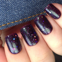 Load image into Gallery viewer, Dark &amp; Twisted Lacquer - The Truth Is Out There
