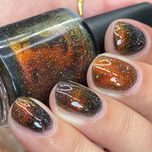 Load image into Gallery viewer, Rain Dance Lacquer - Orodruin - MAGNETIC
