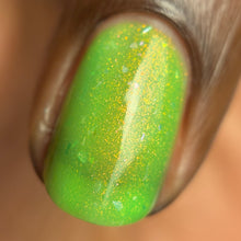 Load image into Gallery viewer, Witchcult Nail Lacquer - Poison Apple Taffy
