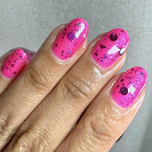 Load image into Gallery viewer, Dark &amp; Twisted Lacquer - Nobody&#39;s Fool
