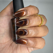 Load image into Gallery viewer, Rain Dance Lacquer - Violet Crumble - MAGNETIC
