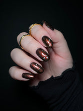 Load image into Gallery viewer, Humble Bee Polish - xarhtnA
