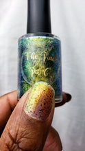 Load image into Gallery viewer, The Peach Pit Co. - Spectra Crawler - OVERSTOCK
