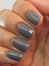 Load image into Gallery viewer, Humble Bee Polish - acillateM
