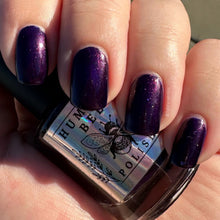 Load image into Gallery viewer, Humble Bee Polish - Fate's Hands
