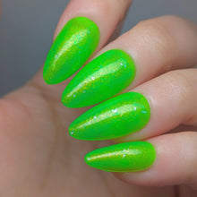 Load image into Gallery viewer, Witchcult Nail Lacquer - Poison Apple Taffy
