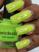 Load image into Gallery viewer, Witchcult Nail Lacquer - Poison Apple Taffy
