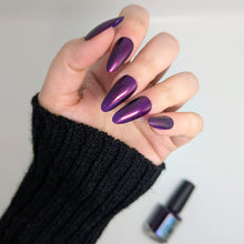 Load image into Gallery viewer, Humble Bee Polish - Fate's Hands
