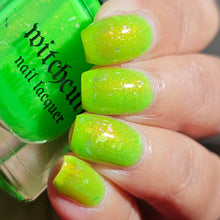 Load image into Gallery viewer, Witchcult Nail Lacquer - Poison Apple Taffy
