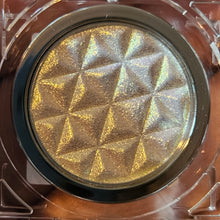 Load image into Gallery viewer, Paradox - Medusa- MULTICHROME EYESHADOW
