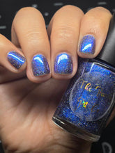 Load image into Gallery viewer, The Peach Pit Co. - Creating the Stars
