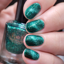 Load image into Gallery viewer, Whatcha Nail Polish - Lothlórien Leaf - MAGNETIC
