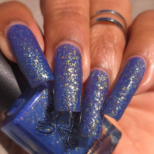 Load image into Gallery viewer, Chamaeleon Nails - Revealed in Daylight - SOLAR
