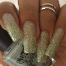 Load image into Gallery viewer, Chamaeleon Nails - Revealed in Daylight - SOLAR
