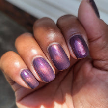 Load image into Gallery viewer, Sassy Cats Lacquer - Enochian Glow

