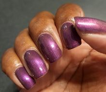 Load image into Gallery viewer, Sassy Cats Lacquer - Atomic Amethyst - MAGNETIC
