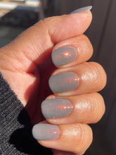 Load image into Gallery viewer, Humble Bee Polish - acillateM
