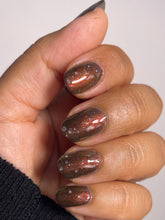 Load image into Gallery viewer, Humble Bee Polish - xarhtnA
