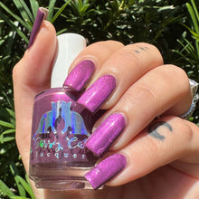 Load image into Gallery viewer, Sassy Cats Lacquer - Atomic Amethyst - MAGNETIC
