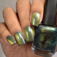Load image into Gallery viewer, Rain Dance Lacquer - Chrysochus - MAGNETIC
