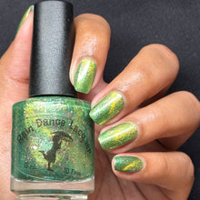 Load image into Gallery viewer, Rain Dance Lacquer - Little Green Men
