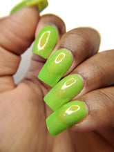 Load image into Gallery viewer, Witchcult Nail Lacquer - Poison Apple Taffy
