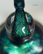 Load image into Gallery viewer, Paradox Polish - There&#39;s More To Life Than Scaring - MAGNETIC POLISH
