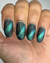 Load image into Gallery viewer, Paradox Polish - There&#39;s More To Life Than Scaring - MAGNETIC POLISH
