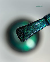 Load image into Gallery viewer, Paradox Polish - There&#39;s More To Life Than Scaring - MAGNETIC POLISH
