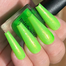 Load image into Gallery viewer, Witchcult Nail Lacquer - Poison Apple Taffy
