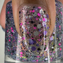 Load image into Gallery viewer, All Mixed Up Lacquers - I'm Talky Tina
